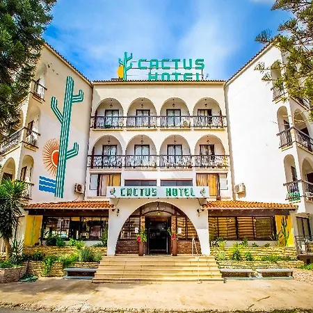 Cactus Hotel