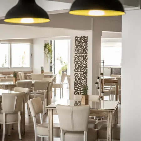 Otel Cactus Larnaca