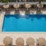 كاكتوس فندق لارنكا