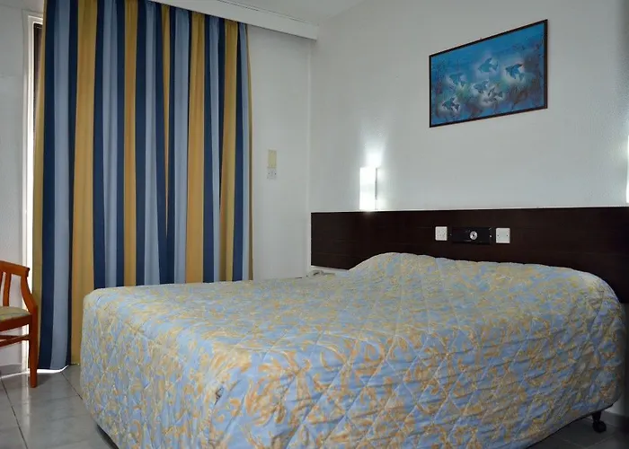 Hotell Cactus Larnaca